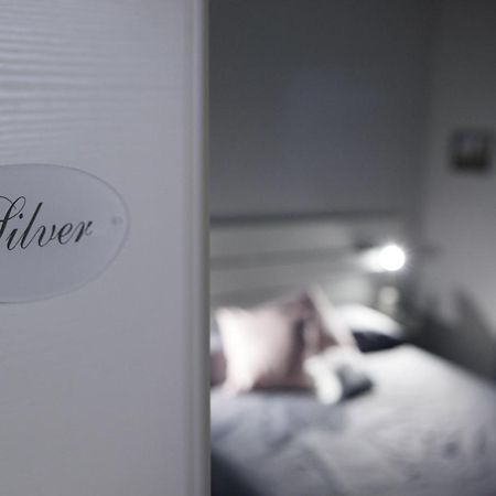 La Casa Di Alje Hotel เนเปิลส์ ภายนอก รูปภาพ